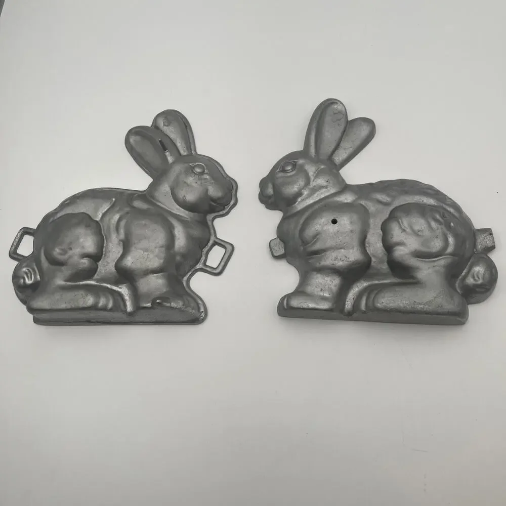 Vintage Heavy Cast Aluminum 2pc 3D Bunny Rabbit Cake Mold Pan 11x10x4 Easter